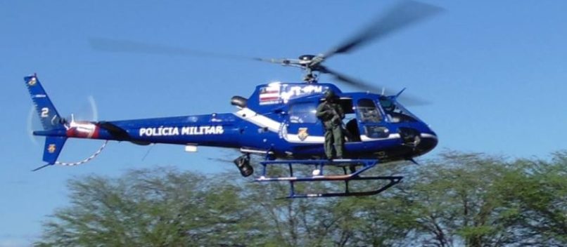 SIMÕES FILHO: Policia Militar utiliza helicóptero do Graer em perseguição a suspeitos