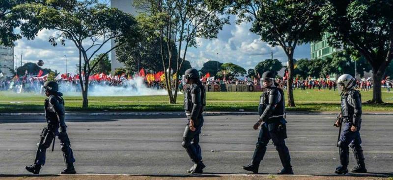 CAOS EM BRASÍLIA: Diretor da ONU diz ter havido &#8220;uso excessivo de força&#8221; em protestos contra Temer