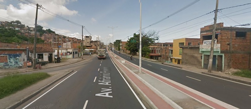 ASSASSINATO: Homem é morto dentro de micro-ônibus na Avenida Suburbana