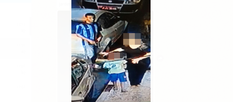 VÍDEO: Imagens mostram mulher e criança sendo abordadas por bandidos durante roubo a carro em Salvador