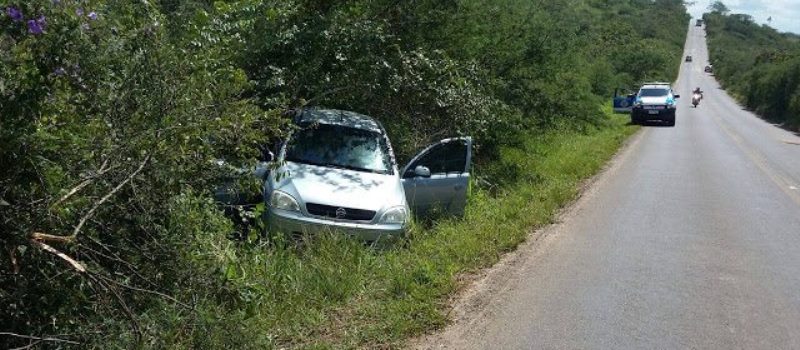 CORAÇÃO DE MARIA: Após perseguição, Polícia Militar recupera veículo roubado