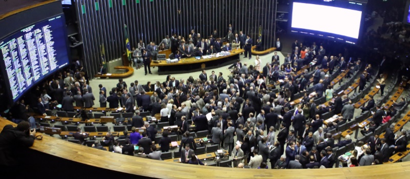 ASSISTA: Como votou cada deputado baiano na sessão que livrou Temer; Houve surpresas