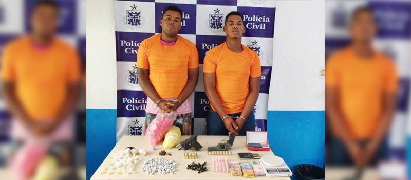 ATRÁS DAS GRADES: Polícia prende dupla com drogas e armas em Feira de Santana