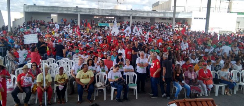 LULA NA BAHIA: Simpatizantes aguardam chegada do ex-presidente a Feira de Santana neste sábado