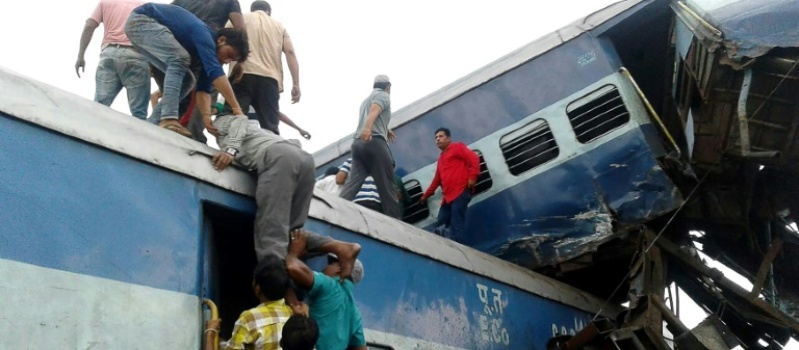 TRAGÉDIA: Acidente com trem deixa 23 mortos e 40 feridos na Índia