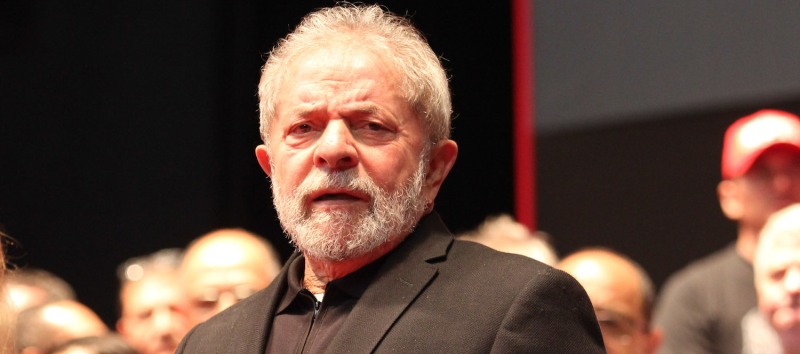 POLÍTICA: Lula cobra regulação da mídia e diz que ?depende de juiz para desmentir? canal de televisão