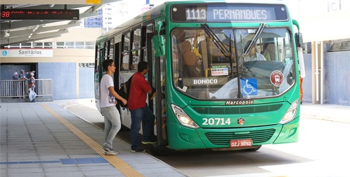 ESTRATÉGIA: Deputado federal quer que ônibus usem letreiro com &#8220;socorro, assalto&#8221; em emergências