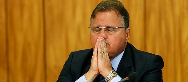 FUTURO INCERTO: Situação de Geddel no PMDB está sendo discutida internamente