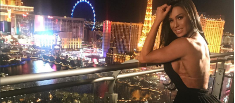 Gracyanne Barbosa posa de calcinha em varanda de hotel em Las Vegas e &#8220;quebra web&#8221;; Confira