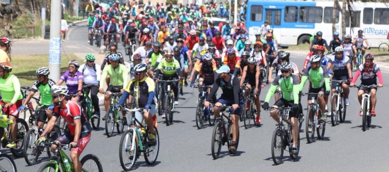 DIVERSÃO: Ciclistas fazem trajeto da Boca do Rio à Igreja do Bonfim para celebrar a primavera