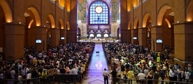 ACIMA DA EXPECTATIVA: Santuário de Nossa Senhora Aparecida recebe 200 mil fiéis no feriado