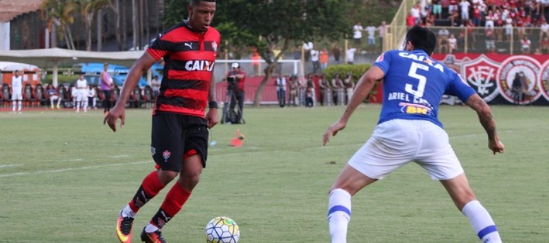 LANCE A LANCE: Acompanhe Vitória x Cruzeiro, direto do Barradão, em Salvador