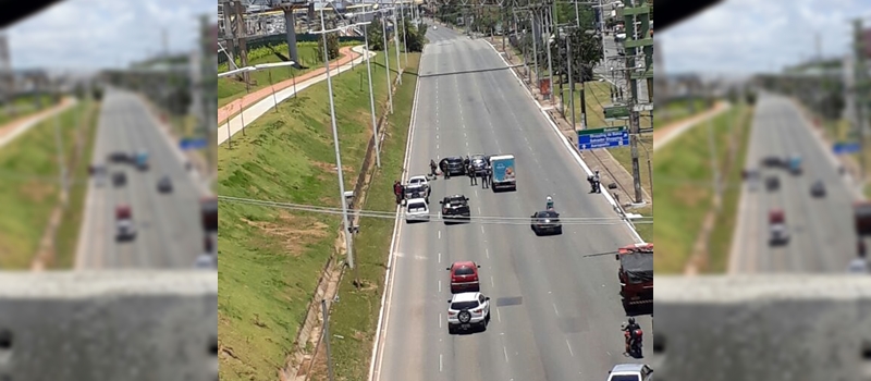 FLAGRANTE: Roubo de carro termina em troca de tiros na região da Paralela neste sábado