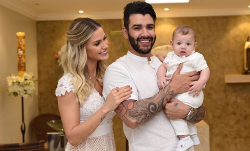 BÊNÇÃO: Gusttavo Lima e Andressa Suita batizam filho; Confira as fotos