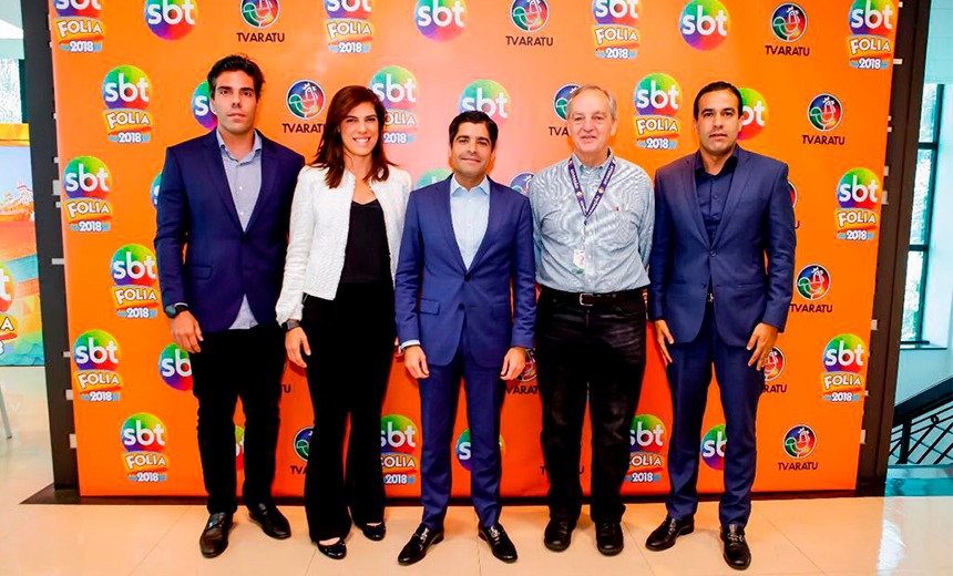 ACM Neto visita sede do SBT com diretores da TV Aratu para falar sobre Carnaval