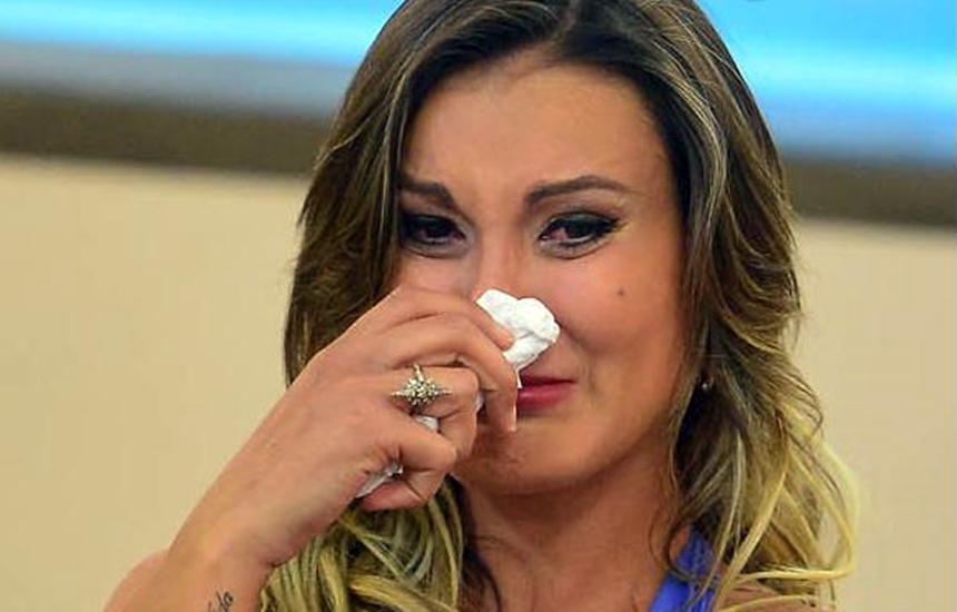 Andressa Urach tem &#8220;saúde estável&#8221; após passar por nova cirurgia