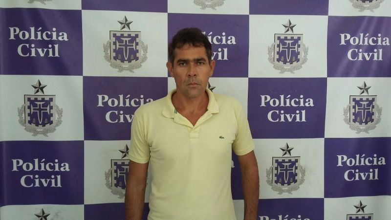 Assaltante de banco se entrega à polícia na Bahia