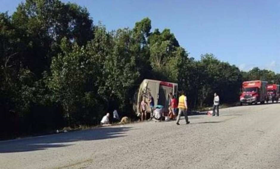 Acidente com ônibus no México deixa pelo menos 12 mortos; Brasileiros estão entre as vítimas