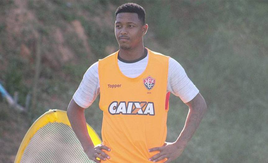 &#8216;DE SAÍDA?&#8217;: Atacante David acerta transferência para Cruzeiro, diz imprensa mineira