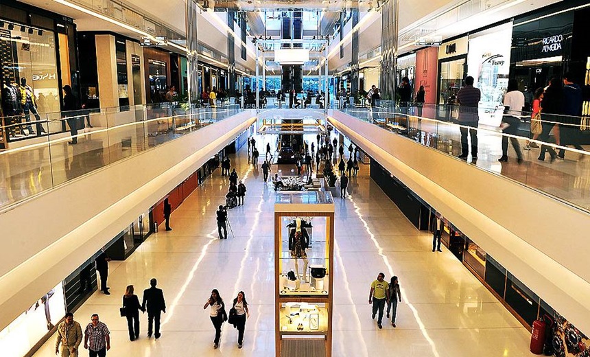 Após dois anos de queda, venda em shoppings cresce 6% no Natal