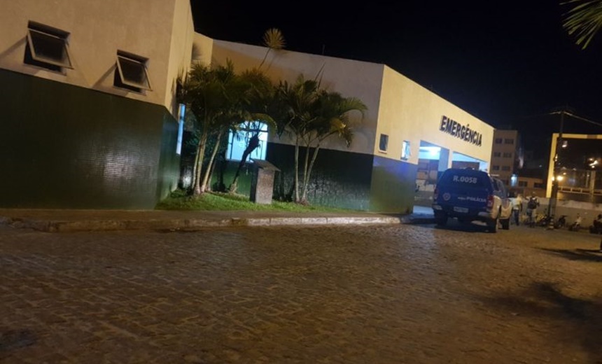 Homem algemado é resgatado por bandidos armados em hospital de Simões Filho