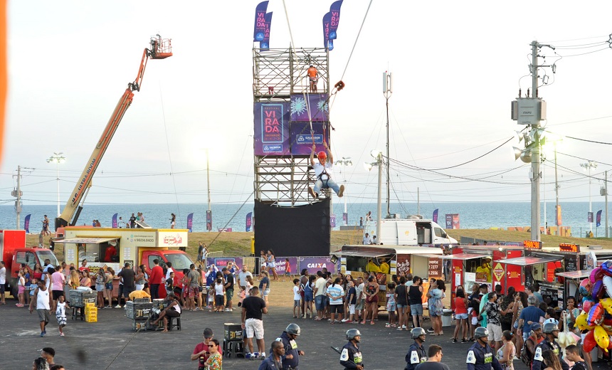 FESTIVAL DA VIRADA: Mais de 400 pessoas já desceram de tirolesa; Atração é gratuita