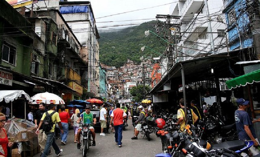 VIRADA SEM PAZ: Ano começa com tiroteios em três comunidades do Rio