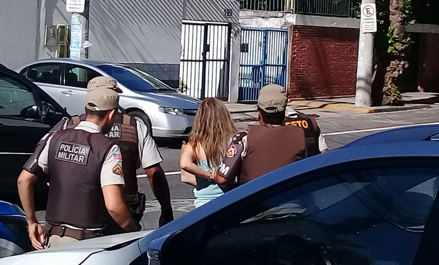 ABSURDO: Mulher é levada para delegacia após ato racista em estabelecimento na Pituba