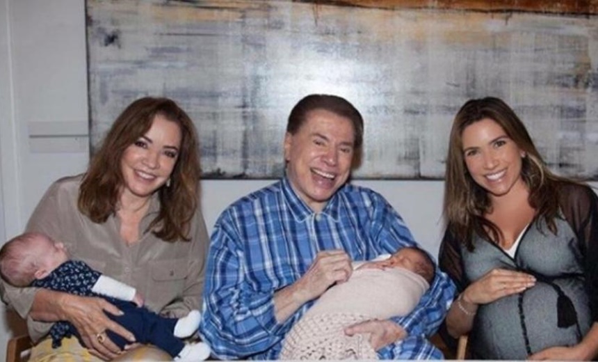 &#8216;BABANDO&#8217;: Silvio Santos e esposa curtem domingo com netos recém-nascidos