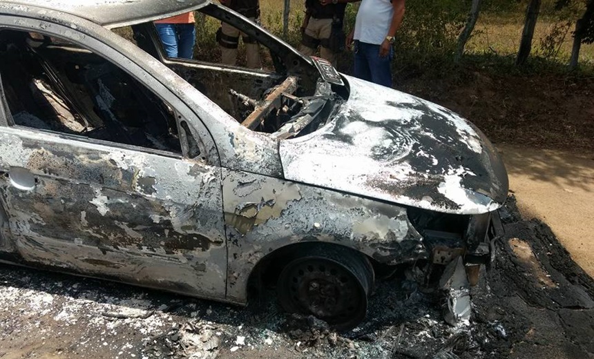 MISTÉRIO: Taxista de 72 anos é achado morto e tem carro carbonizado na Bahia