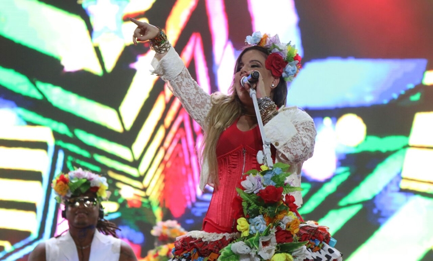 PELOURINHO: Ensaios de carnaval e show variados movimentam Centro Histórico