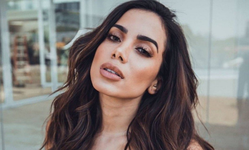 VEM, MALANDRA: Anitta aluga casa para curtir Carnaval em Salvador, afirma jornal