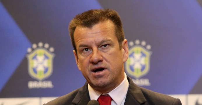 Dunga convoca nesta manhã seleção que enfrentará França e Chile em amistosos