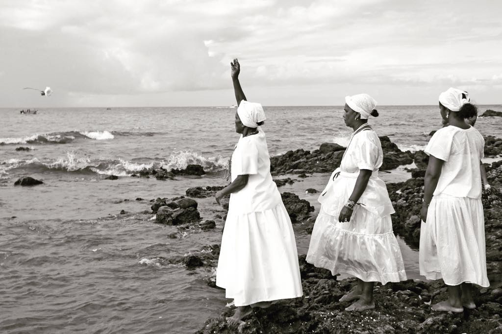 Exposição &#8220;Uma oferenda a Iemanjá&#8221; no Solar Rio Vermelho homenageia a rainha das águas