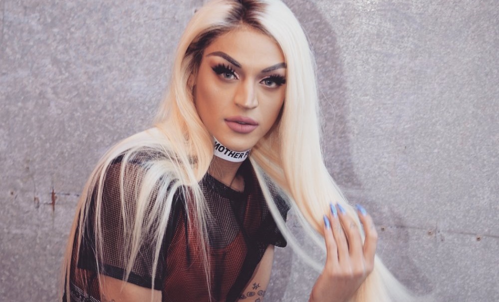 CORPO SENSUAL: Pabllo Vittar publica foto coberta apenas por &#8216;folhas de ouro&#8217;; Veja foto