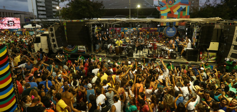 CARNAVAL 2018: Alavontê comanda agito no Furdunço na Barra com Pranchão