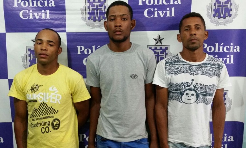 NA CADEIA: Polícia prende trio suspeito de cometer homicídio em Candeias