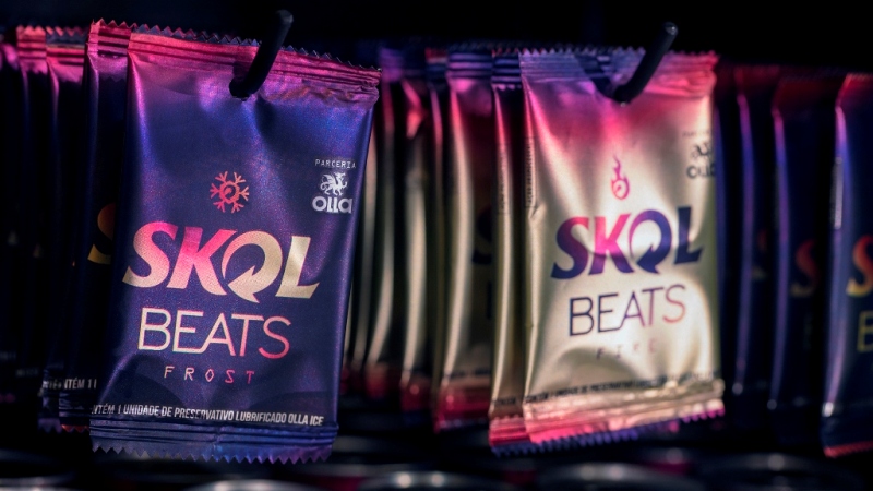 CARNAVAL 2018: Skol Beats inova e distribui camisinhas em parceria com a Olla