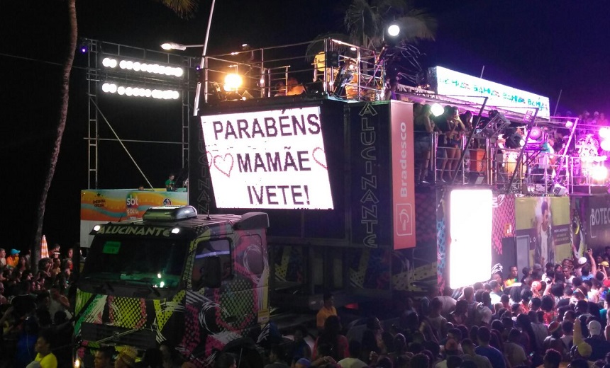 ARROCHA NA FOLIA: Pablo retorna ao Carnaval após três anos e faz homenagem para Ivete