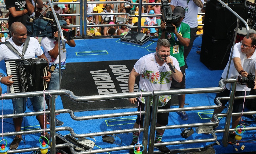 GORDINHO GOSTOSO: Danniel Vieira abre penúltimo dia de carnaval no Campo Grande