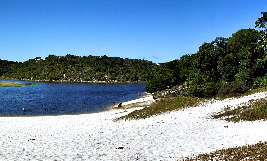 Corpos são encontrados próximo à Lagoa do Abaeté; Um deles pode ser de assaltante