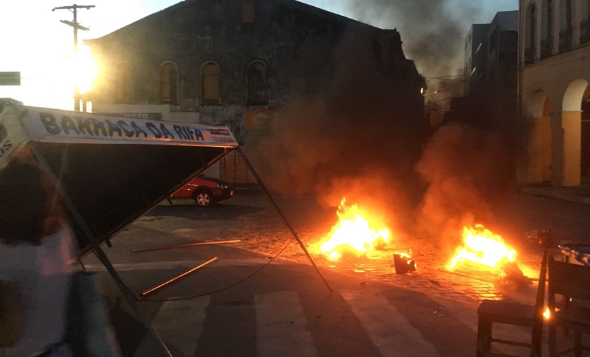 QUEBRANDO TUDO: Após enterro de traficante, manifestantes &#8220;tocam o terror&#8221; em Nazaré