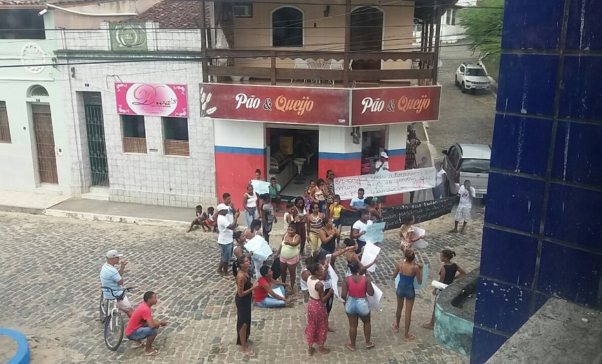 Após morte de suposto traficante, manifestantes continuam pedindo &#8220;justiça&#8221; em Nazaré