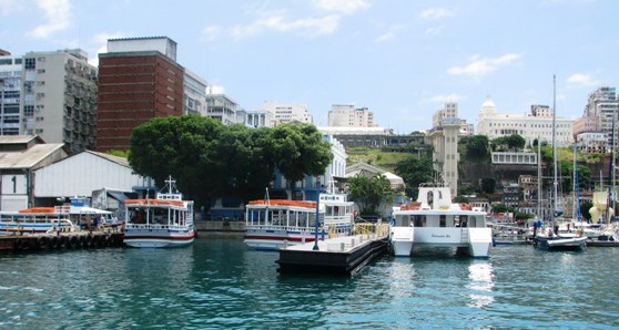 Travessia para Mar Grande é prejudicada  pela maré baixa e faz parada das 10h30 às 12h