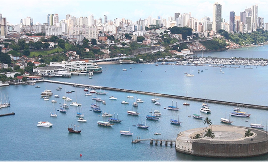 URGENTE! Corpo é localizado na Baía por passageiros de catamarã que ia para Morro