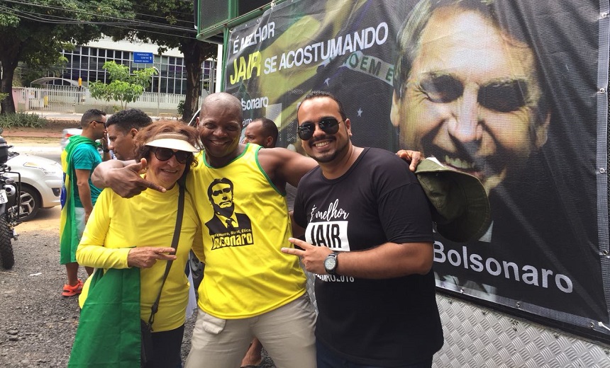 ELEIÇÕES 2018: Manifestantes fazem carreata de apoio a Bolsonaro em Salvador