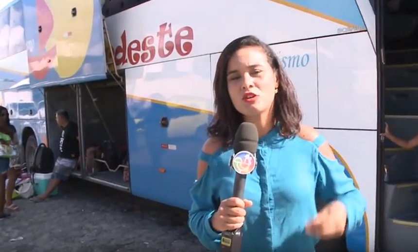 VEJA VÍDEO: Ônibus que vinha de Recife é assaltado em Salvador; Três são presos