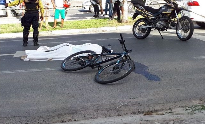 LAMENTÁVEL: Ciclista morre ao ser atropelada por ônibus em Feira de Santana