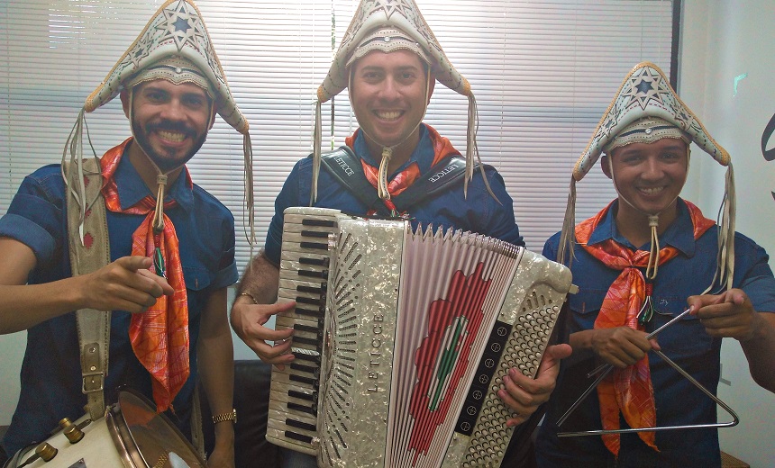 FULÔ DE MANDACARU: Trio fala sobre carreira, São João e o espaço do forró na música