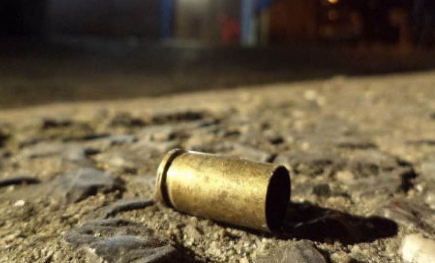 BRUTAL: Três adolescentes são assassinados a tiros dentro de imóvel no bairro Rio Sena